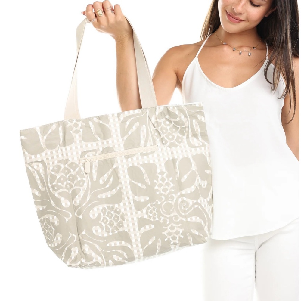 Manuhealii x Aloha Collection - Cream/White ʻUlu print Day Tripper - Picture 2 of 5